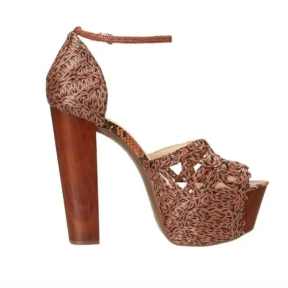 Jessica Simpson JSDessie platform Heel sandals